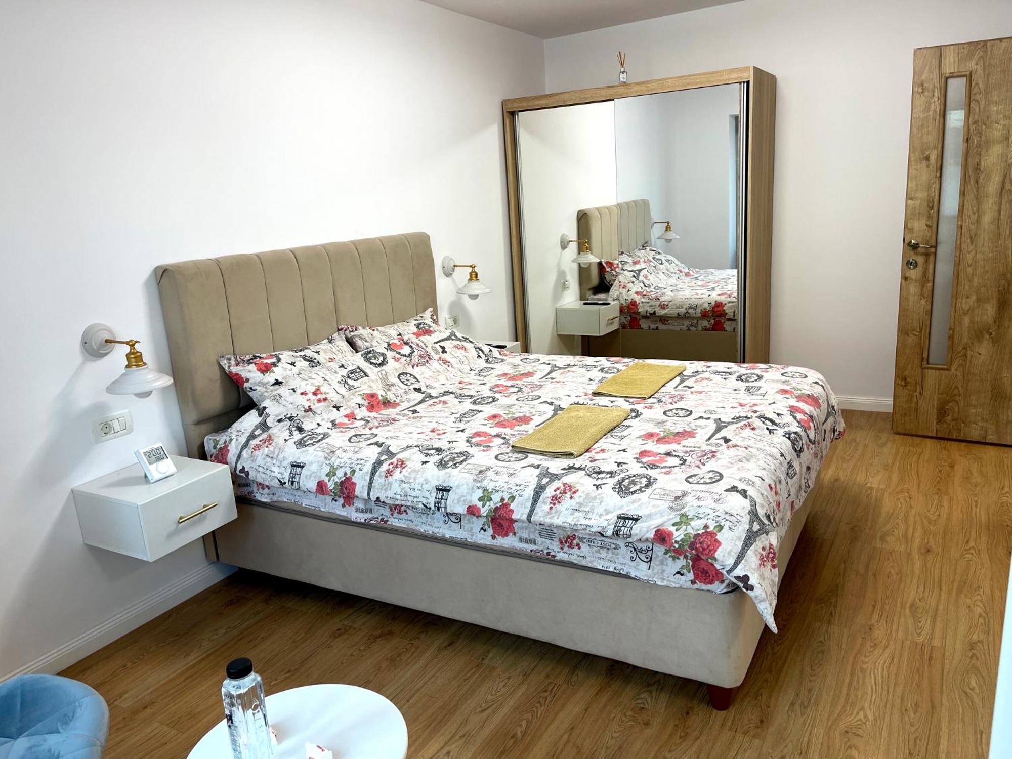 Central Residence Târgu Jiu エクステリア 写真